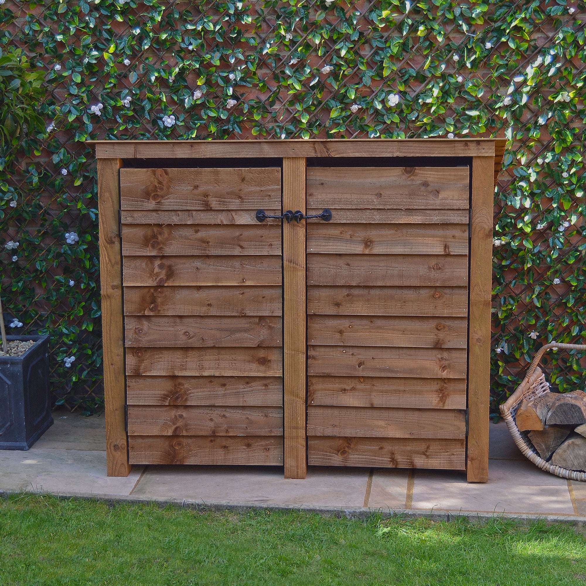 Exceptional Garden:Rutland Country Cottesmore Log Store with Door - 4ft